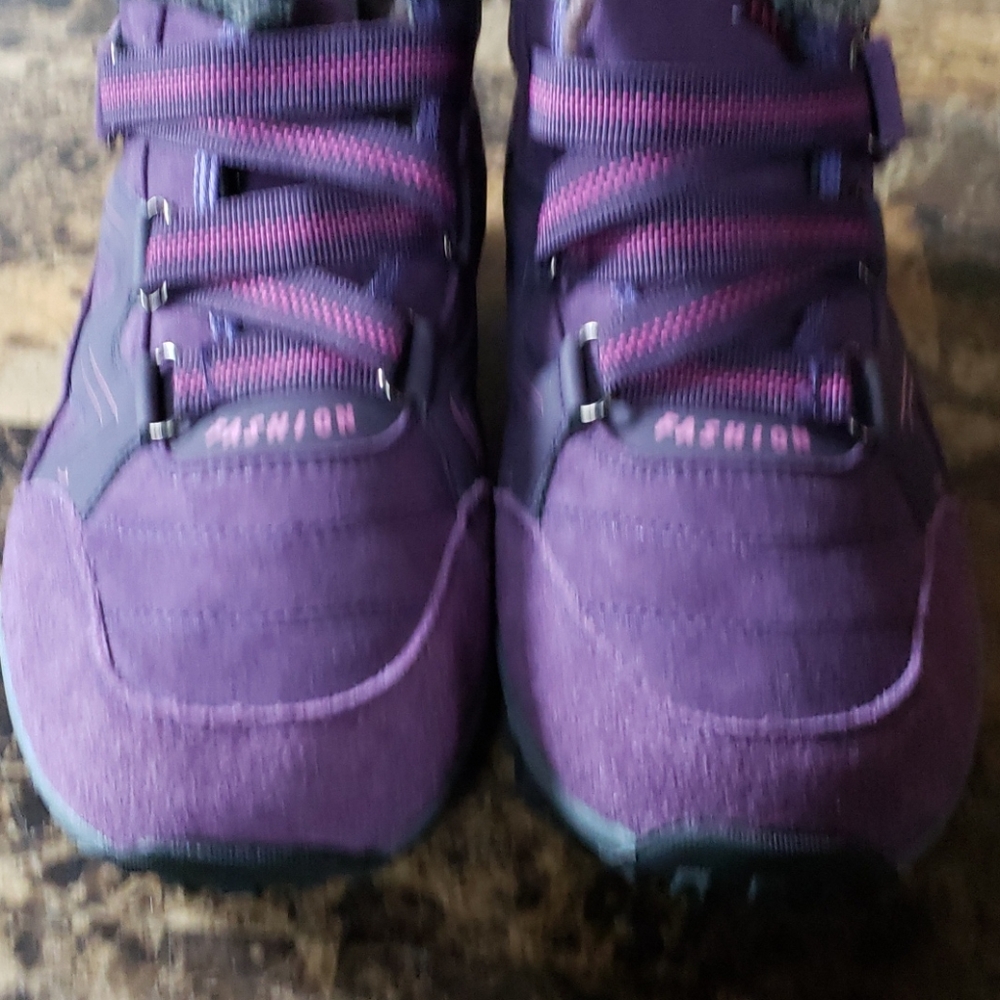 Women's boots